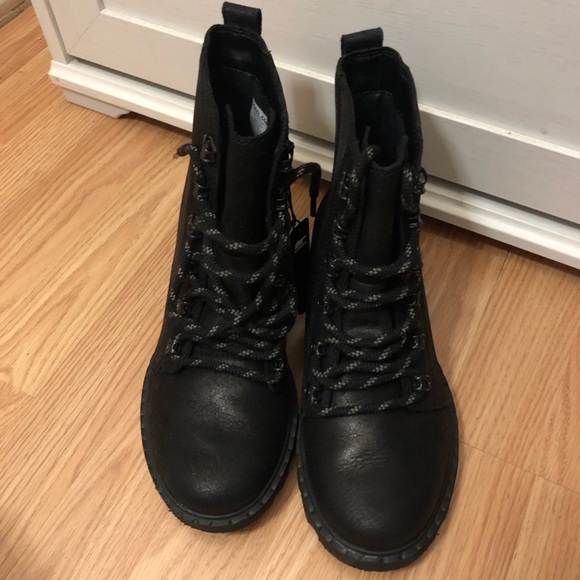 Sorel Lenox NWT boots! - Picture 3 of 7